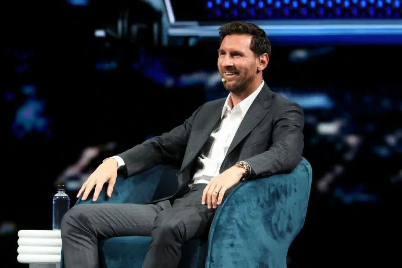 ميسي وزوجته بإطلالة فاخرة في ملعب إنتر ميامي.. ساعات نادرة تخطف الأنظار﻿ (فيديو)