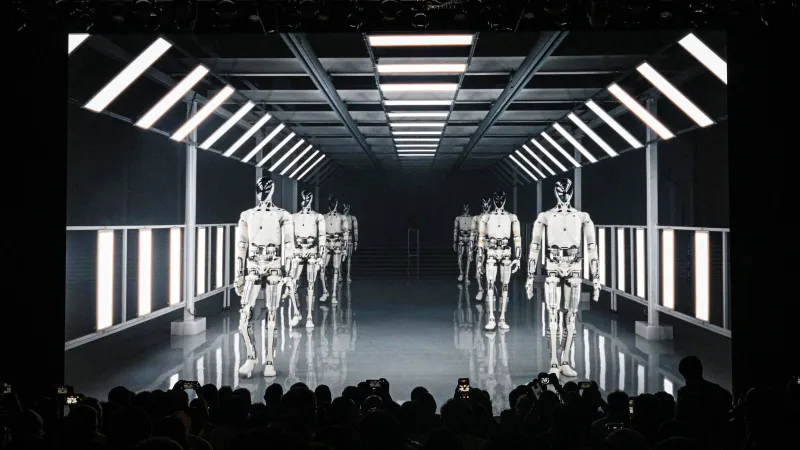 من حفلات الزفاف إلى الاجتماعات.. الصين تتيح استئجار روبوتات بشرية!