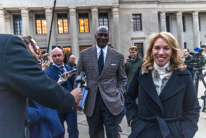 هل يُغيّر مايكل جوردان قواعد ناسكار بعد دعواه الاحتكارية؟