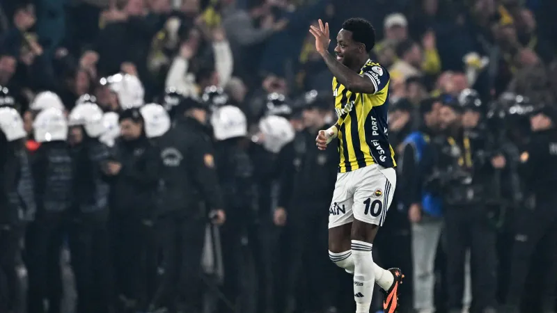 فنربخشة تحذر جون دوران بعد تصرفاته الانفعالية الأخيرة