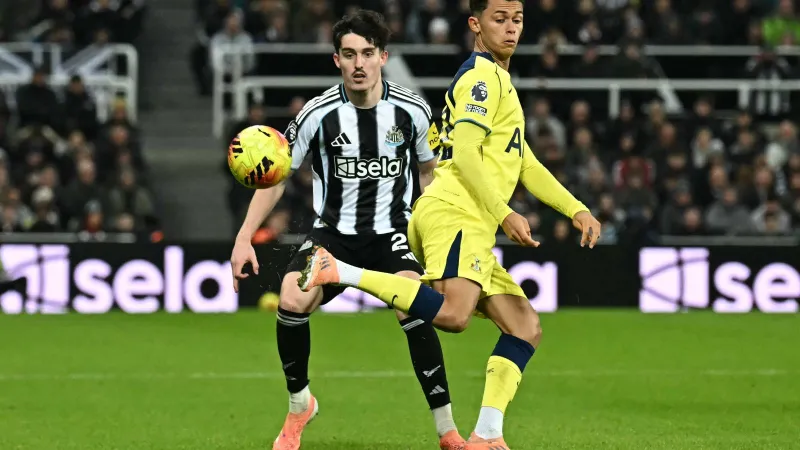 الميركاتو الشتوي في البريميرليغ.. يونايتد يتمسك بماينو وتوتنهام يعيد ترتيب أوراقه