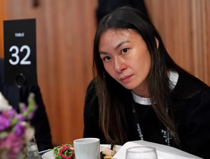 أصغر مليارديرة في العالم تثير الجدل بروتين عملها.. ماذا تفعل؟