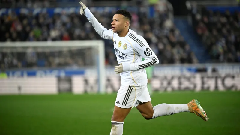 مبابي يفسّر سر احتفاله الغامض بعد هدفه في ألافيس (فيديو)