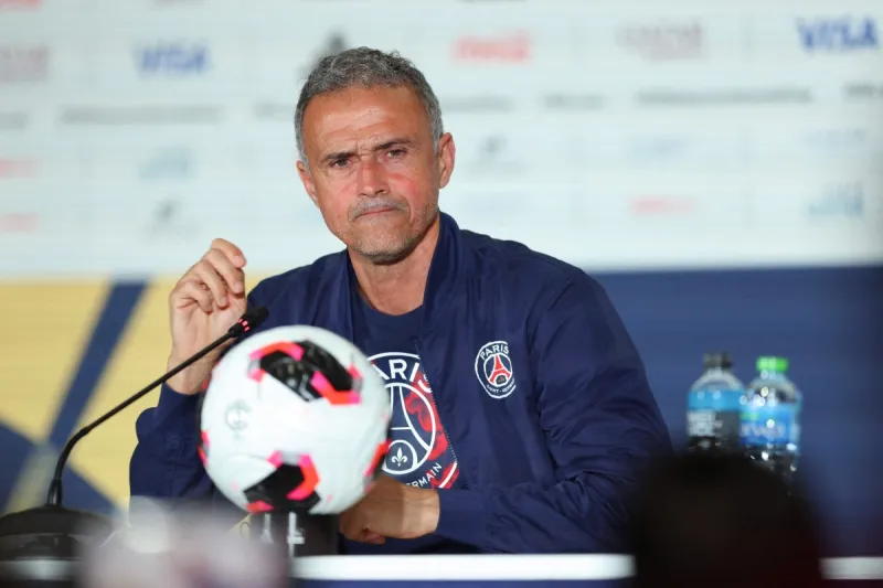 باريس سان جيرمان يقدّم عرضًا قياسيًا لإنريكي ليصبح الأعلى أجرًا في العالم