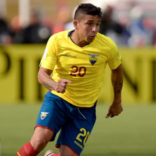 مصرع ماريو بينيدا مدافع برشلونة غواياكيل بالرصاص في الإكوادور