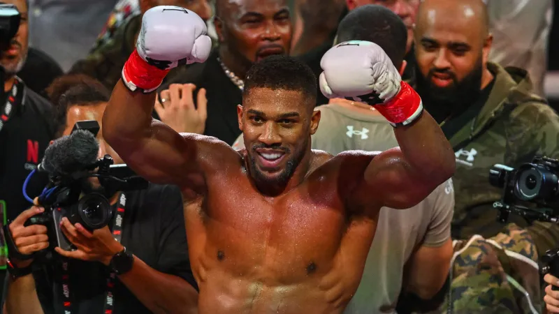 تصريحات صادمة من أنتوني جوشوا تكشف حجم معاناته بعد النجاة 