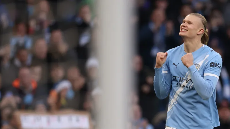 داخل غرفة الملابس.. هالاند يحتفل بطريقته الخاصة بعد ثنائية وست هام (فيديو)