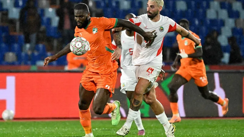 لحظة كوميدية أم تكتيك ذكي؟ تصرف غريب من كيسييه يثير الجدل (فيديو)