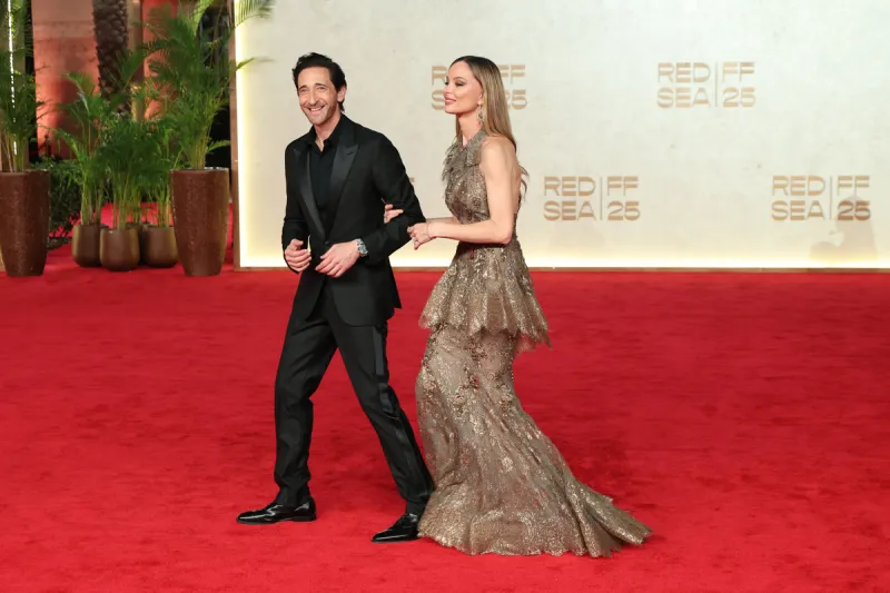 السينما تضيء جدة التاريخية.. 50 صورة توثق لحظات افتتاح مهرجان البحر الأحمر السينمائي