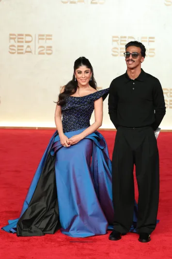 السينما تضيء جدة التاريخية.. 50 صورة توثق لحظات افتتاح مهرجان البحر الأحمر السينمائي