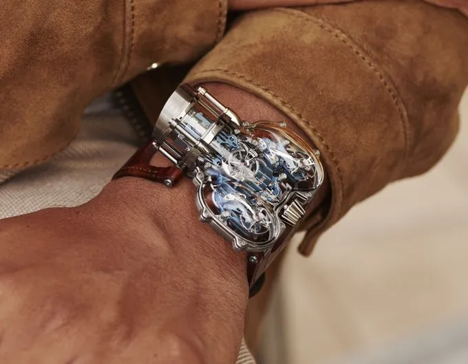 بقيمة 400 ألف دولار.. تحفة فنية نادرة من MB&F لعشاق الساعات الفاخرة