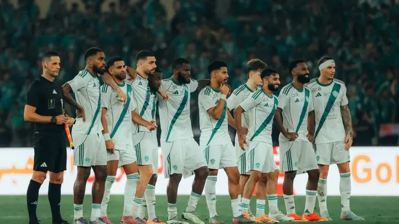 الأهلي السعودي يقرر مصير لاعبيه الأجانب قبل الانتقالات الشتوية