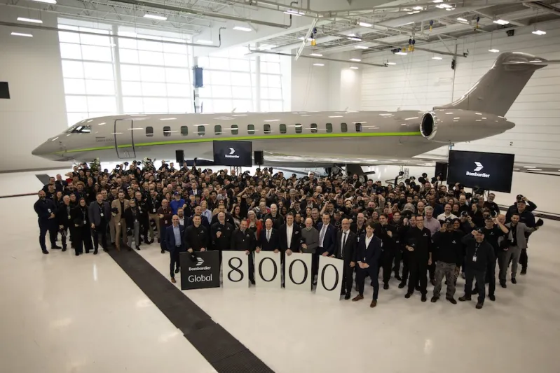 غلوبال 8000.. باتريك دوفيجي يستلم أسرع طائرة في العالم (فيديو)