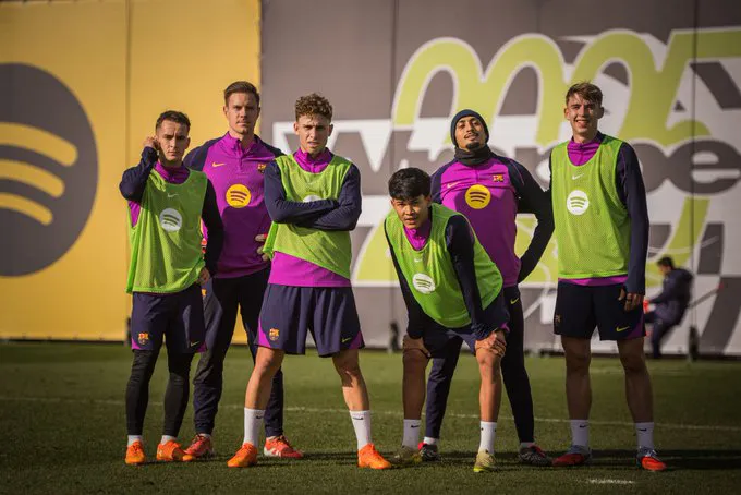 تغييرات جذرية من فليك.. ما هي تشكيلة برشلونة أمام غوادالاخارا؟