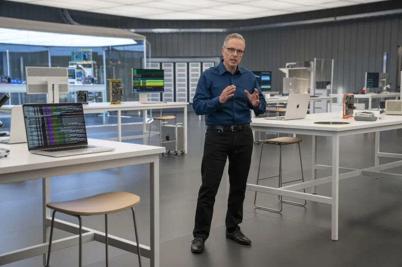 رئيس آبل ينتصر أخيرًا بسبب نائبه.. ما القصّة؟