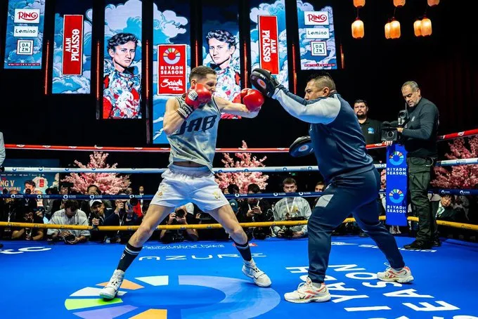 المقاتلون يجتازون الوزن الرسمي في ليلة الساموراي