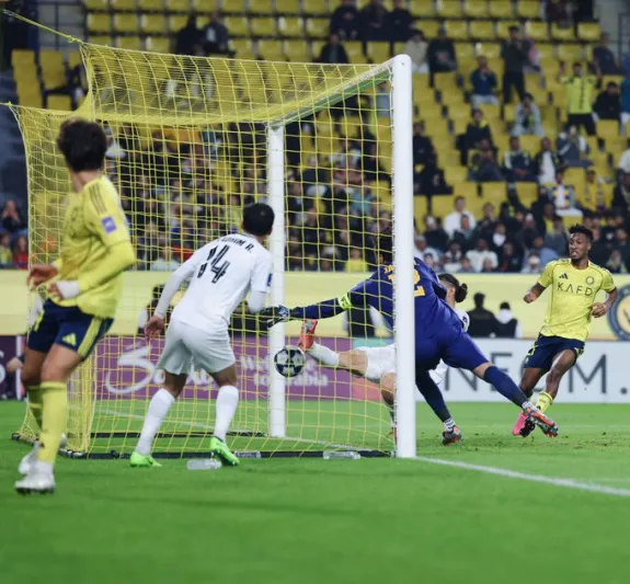 النصر يفرض سيطرته ويقسو على الزوراء بخمسة أهداف