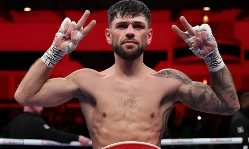 فوز جديد لكوردينا يمهد طريقه نحو لقب WBO للوزن الخفيف (فيديو)