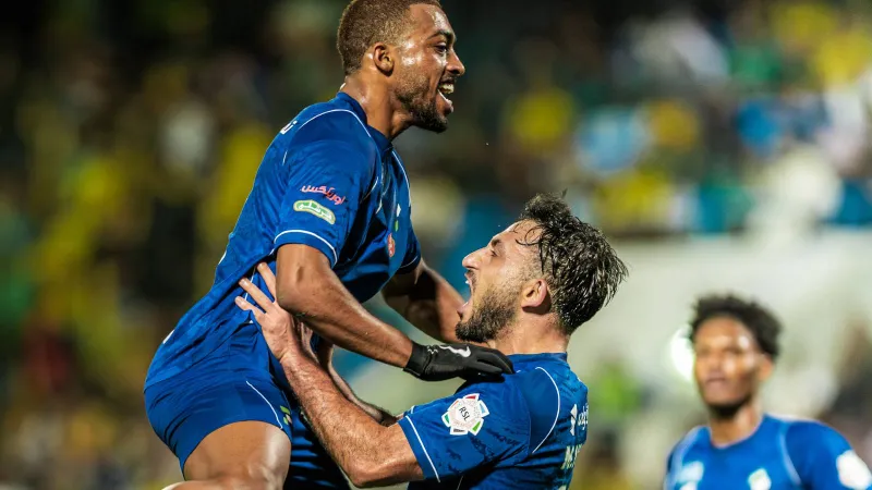 الفتح يتخطى الخليج في قمة الجولة 11 من دوري روشن السعودي (فيديو)