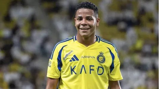  مفاوضات بين بنفيكا والنصر حول انتقال هذا اللاعب (فيديو)