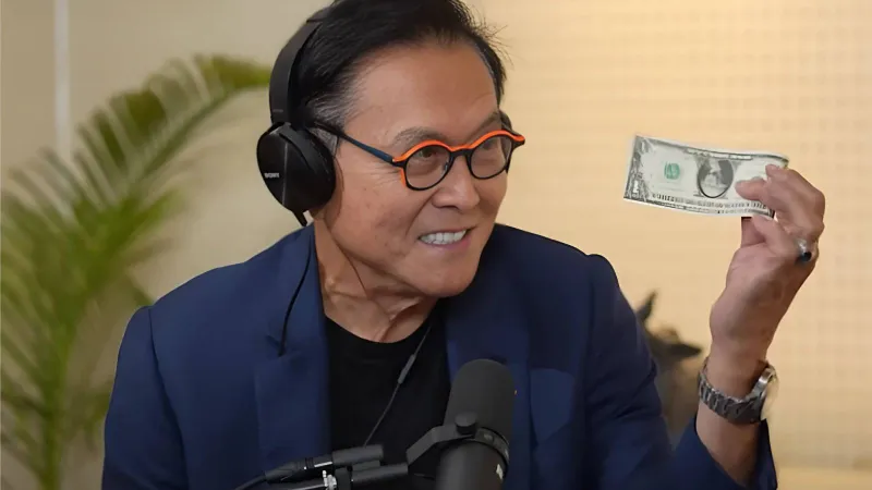 روبرت كيوساكي يحذر من "التضخم المفرط".. ويكشف استراتيجيته المالية