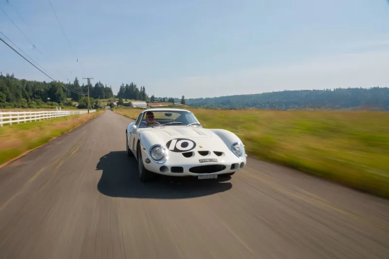 Ferrari 250 GTO بيضاء نادرة تُعرض للبيع بسعر خيالي (فيديو)