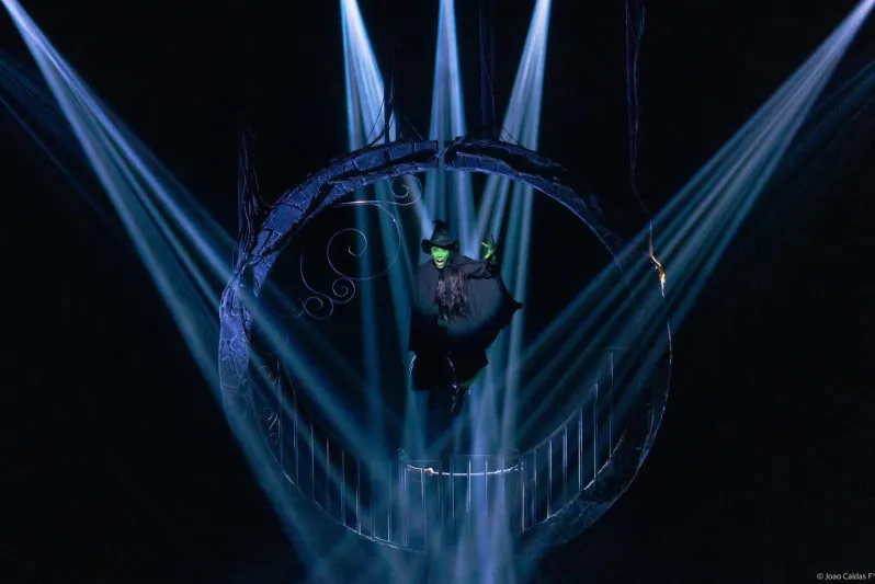 الرياض تحتضن لأول مرة المسرحية العالمية "ويكد" بنسختها الخاصة