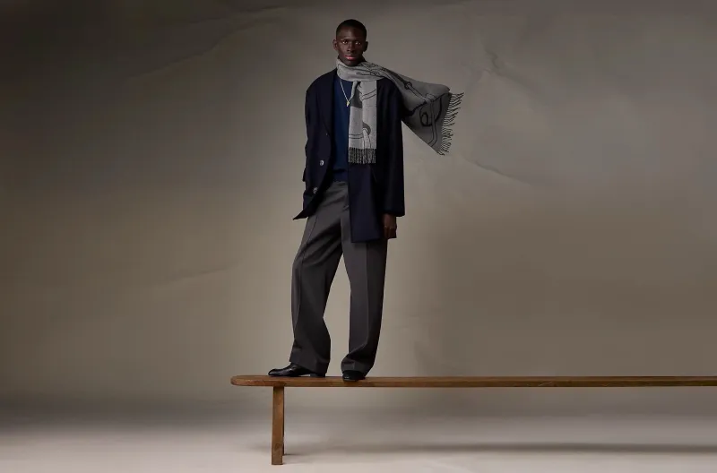 سحر البساطة: كيف يبرز الرجل أناقته ليلة رأس السنة؟