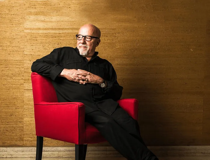 باولو كويلو يكتب لـ «الرجل» :  لست سعيدًا 