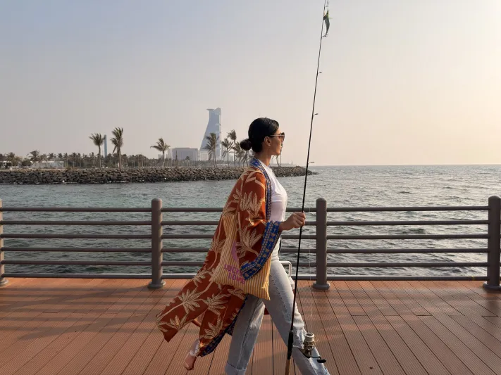 عدسة هاتف وحكاية: رحلة Through Her Eyes نحو تمكين المرأة السعوديّة