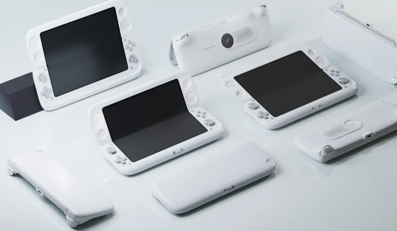 لعشاق الألعاب.. إطلاق أول جهاز ألعاب محمول بشاشة قابلة للطي