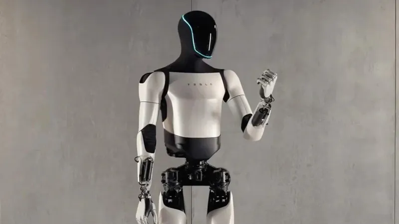 تطور ملحوظ لتسلا أوبتيموس.. روبوت المستقبل يقترب من أداء البشر (فيديو)