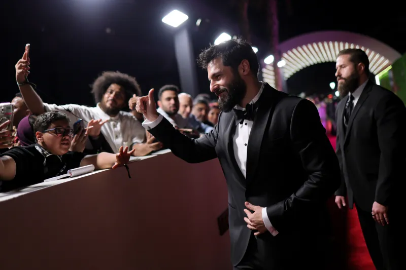 السينما تضيء جدة التاريخية.. 50 صورة توثق لحظات افتتاح مهرجان البحر الأحمر السينمائي