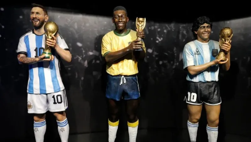 الذكاء الاصطناعي يقارن أساطير كرة القدم… من يتصدر قائمة الأغلى؟