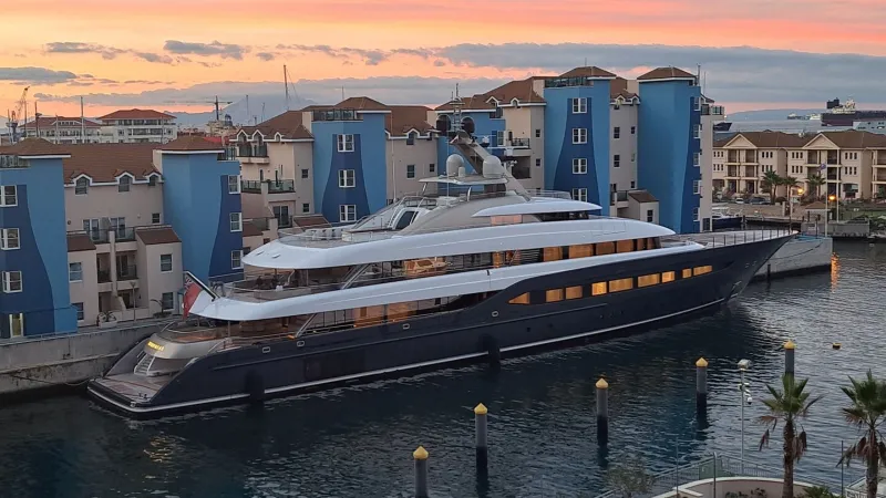 لغز Nympheas.. اليخت الذي جذب الأنظار في جبل طارق (فيديو)