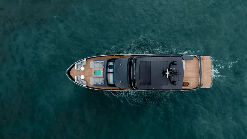 مشروع Allegro Flybridge 98: تجربة فاخرة تجمع بين الفلسفة والفن البحري