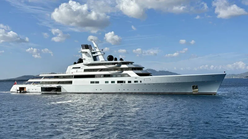 يخت Dragonfly بقيمة 450 مليون دولار.. سيرجي برين يرفع سقف الفخامة البحرية