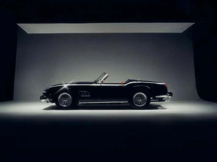 فيراري 250 GT كاليفورنيا سبايدر تُعرض للبيع بسعر قياسي.. تعرّف على السعر