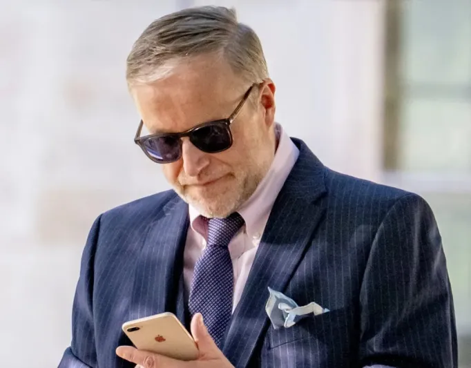 السجن 17 عاماً لأخطر محتال عاطفي في بريطانيا!