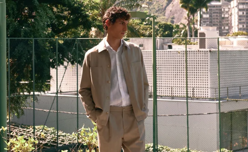 فخامة بلا ضجيج: ألوان ناعمة وخامات راقية لما قبل الربيع