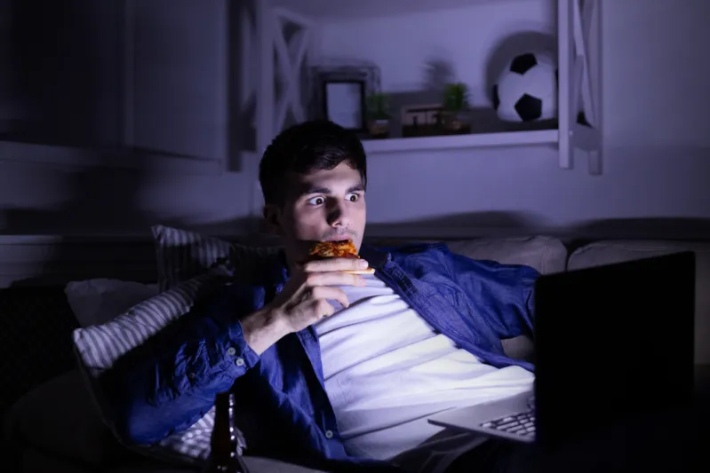 هل تقليل الدهون المشبعة يطيل العمر حقًا؟ دراسة تجيب