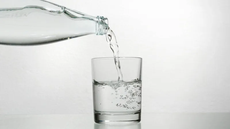 ابتكار جديد يستخرج مياه الشرب من الهواء خلال دقائق (فيديو)