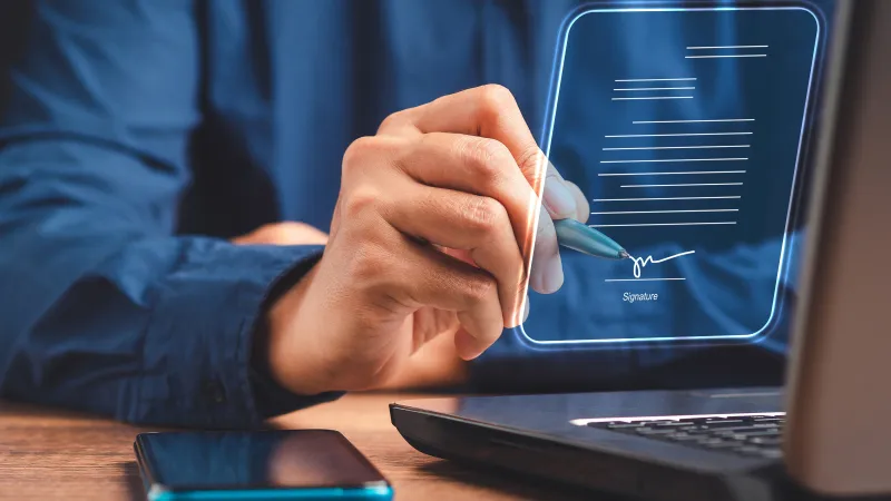 قلم يكتب المستقبل.. هل تنجح "أوبن إيه آي" في إنتاج أول جهاز خاص بها؟