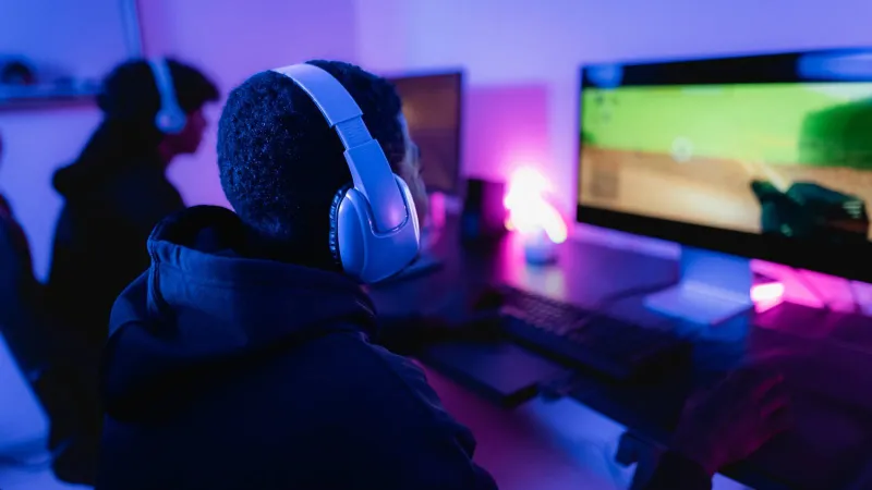 نقلة نوعية للاعبين والمحترفين: ROG تكشف شاشة ألعاب بقدرات غير مسبوقة