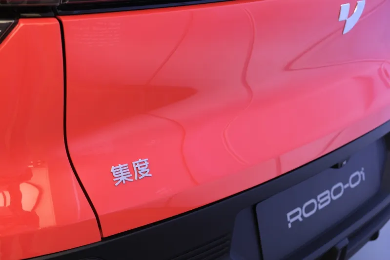 حادث مأساوي يسلط الضوء على تحديات السيارات الذاتية في الصين (فيديو)