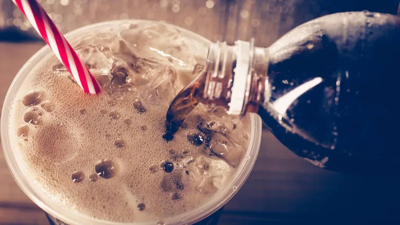 مفاجأة صادمة لعشاق مشروبات الدايت: دراسة تحذر من مخاطر صحية 