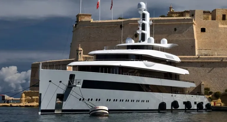 مؤسس واتساب يطرح يخته الفاخر "Moonrise" للبيع.. فكم بلغ سعره؟