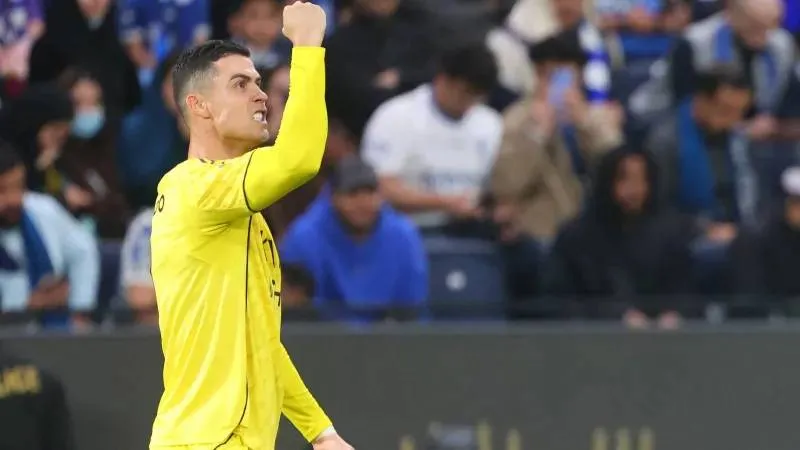 4 عادات يومية تجعل كريستيانو رونالدو أصغر بـ12 عاماً.. هل الثلج السبب؟