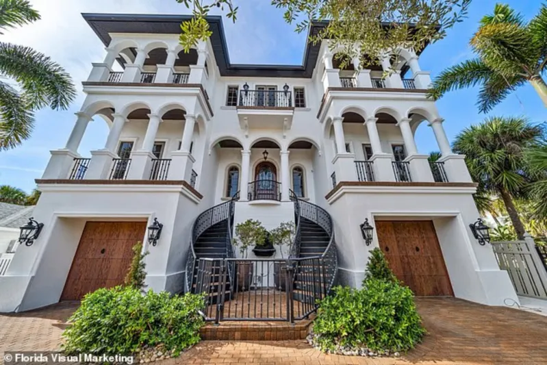 قصر أسطورة المصارعة هالك هوجان للبيع.. فكم يبلغ سعره؟