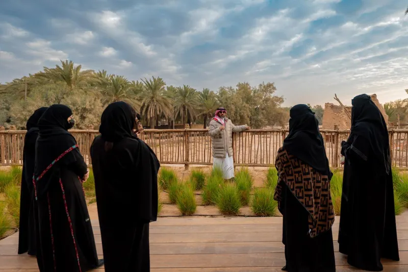 ممشاك في عزّك وملفاك.. تجربة تتيح لزوار موسم الدرعية اكتشاف تاريخ المكان